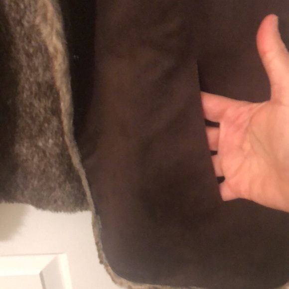 Brown faux fur vest - Picture 7 of 9